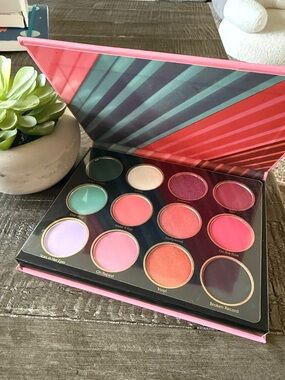 Sheglam Eyeshadow Palette — Women Makeup - New!